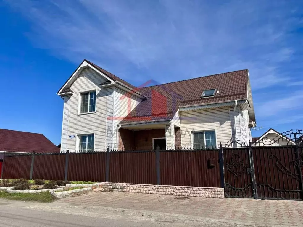 Коттедж в Белгородская область, Старый Оскол ул. Прядченко (208 м) - Фото 0