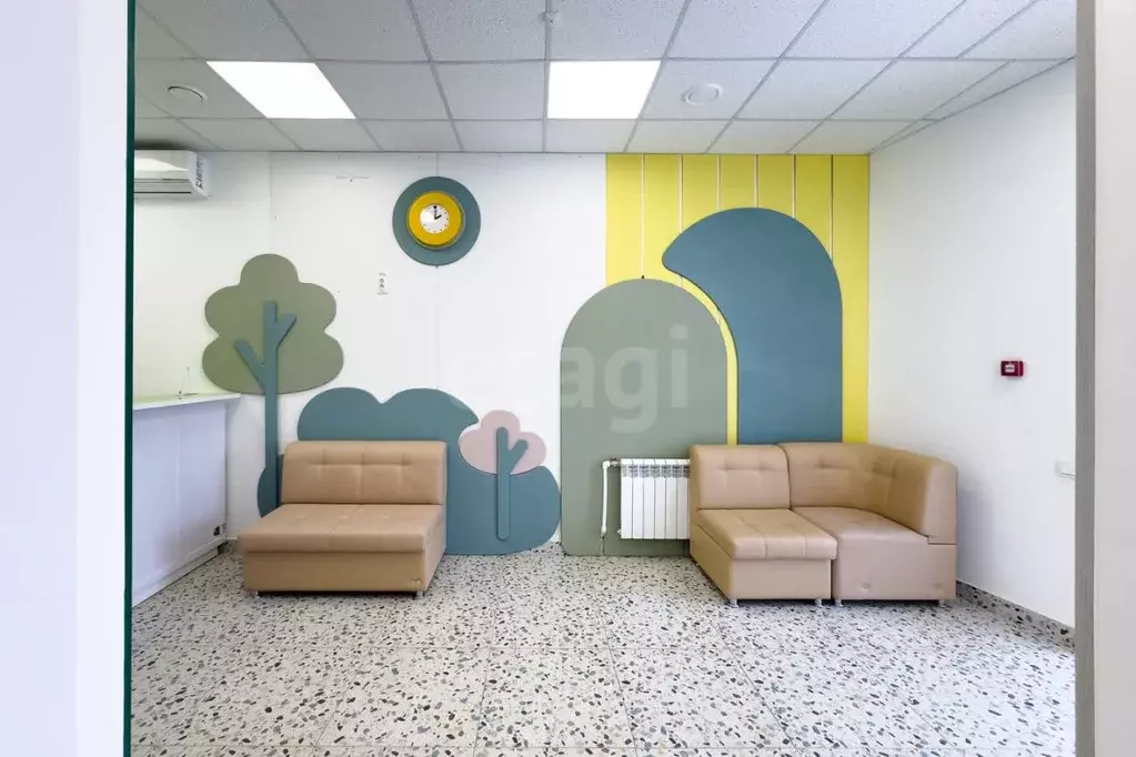 Офис в Ульяновская область, Ульяновск ул. Защитников Отечества, 19 ... - Фото 1