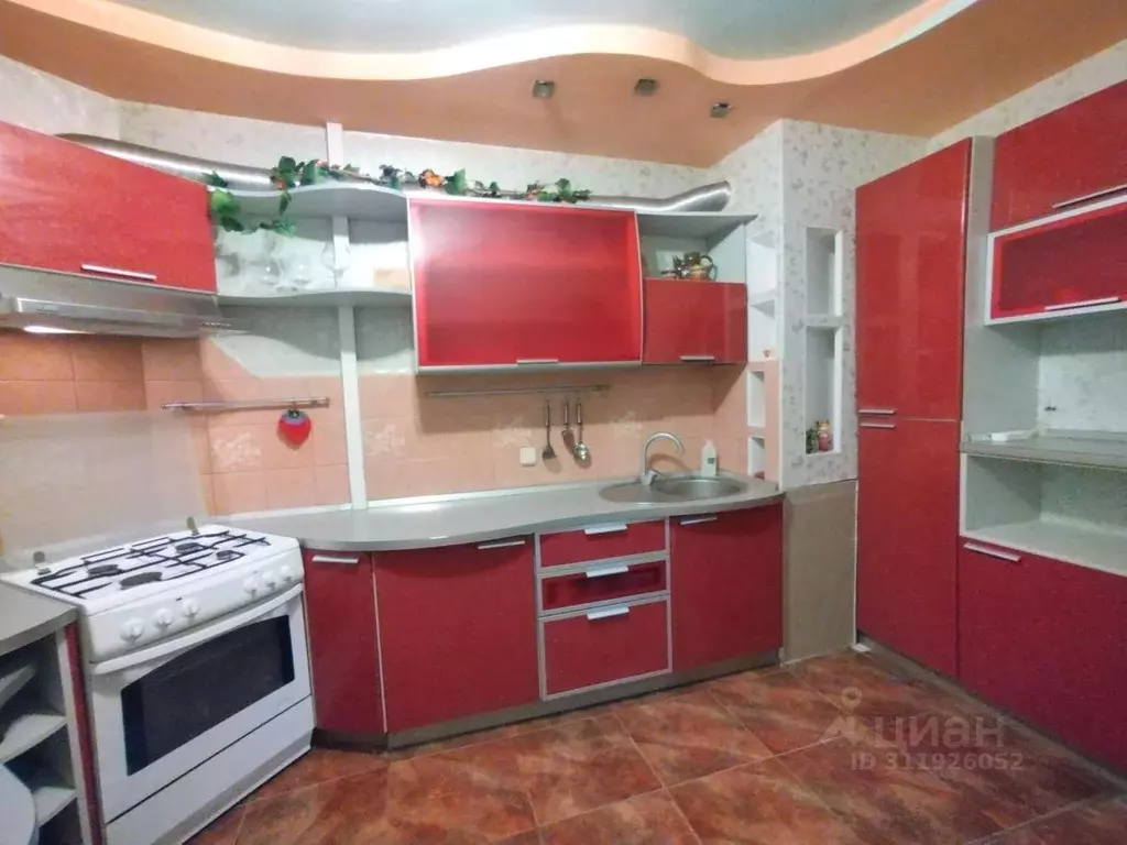 3-к кв. Омская область, Омск ул. Крупской, 27 (64.0 м) - Фото 1