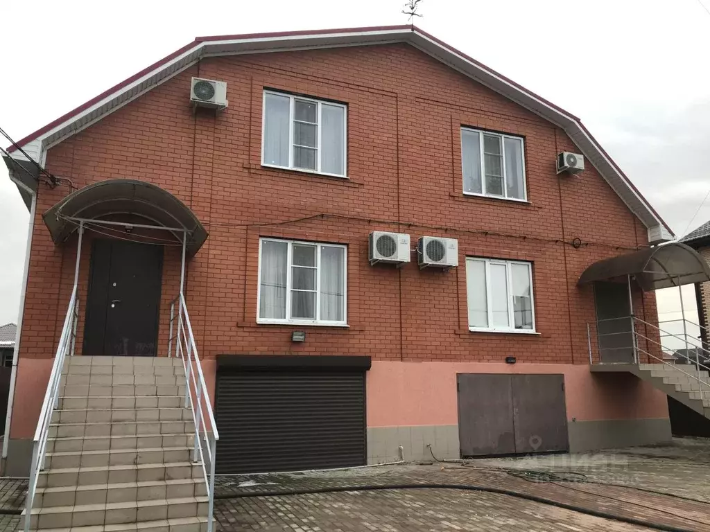 Дом в Адыгея, Тахтамукайский район, Энем пгт Советская ул. (250 м) - Фото 1