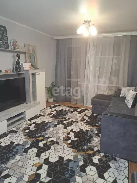 3-к кв. Тюменская область, Тюмень Гилево мкр, ул. Вербная, 11 (60.4 м) - Фото 0