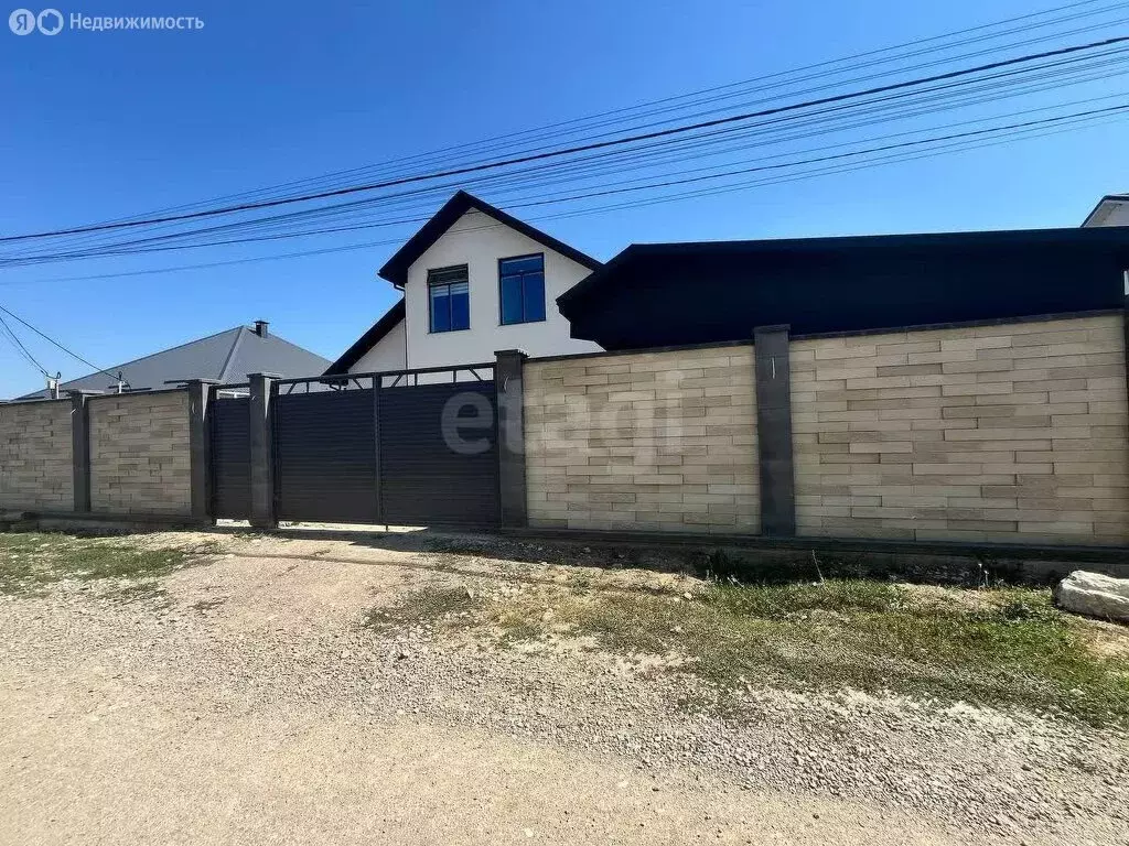 Дом в Доброе, улица А. Сеитмеметова (267 м) - Фото 1