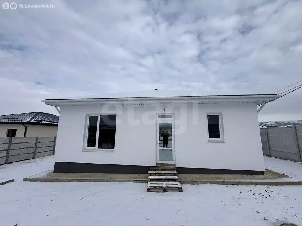 Дом в Симферопольский район, село Доброе (100 м) - Фото 2