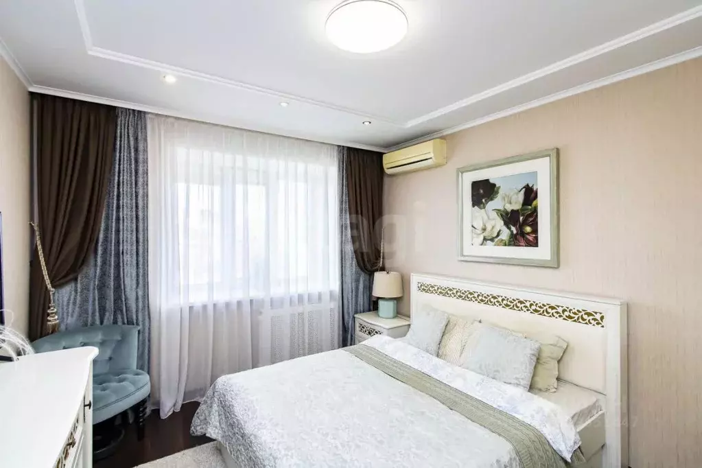 3-к кв. Тюменская область, Тюмень ул. Мельникайте, 71 (86.0 м) - Фото 1