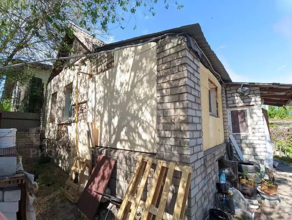 Дом в Волгоградская область, Волгоград ул. имени Менделеева, 72А (71 ... - Фото 1