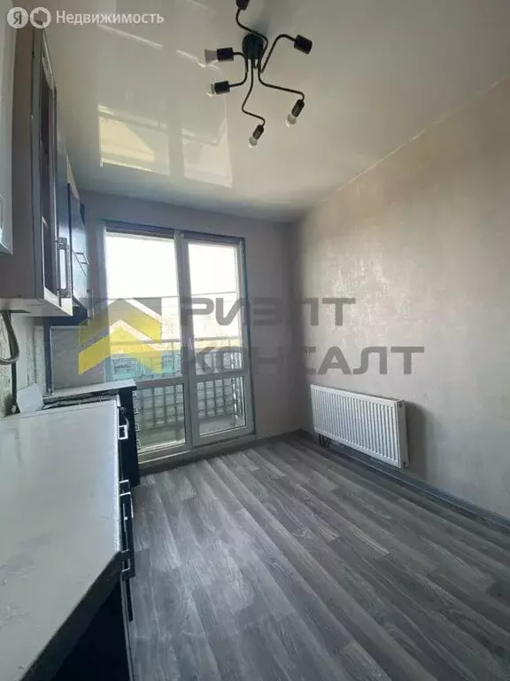 1-комнатная квартира: Омск, Верхнеднепровская улица, 275к4 (33 м) - Фото 0