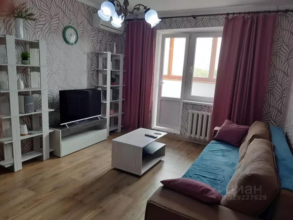 2-к кв. Крым, Щелкино Ленинский район, 3-й мкр, 105А (48.3 м) - Фото 0