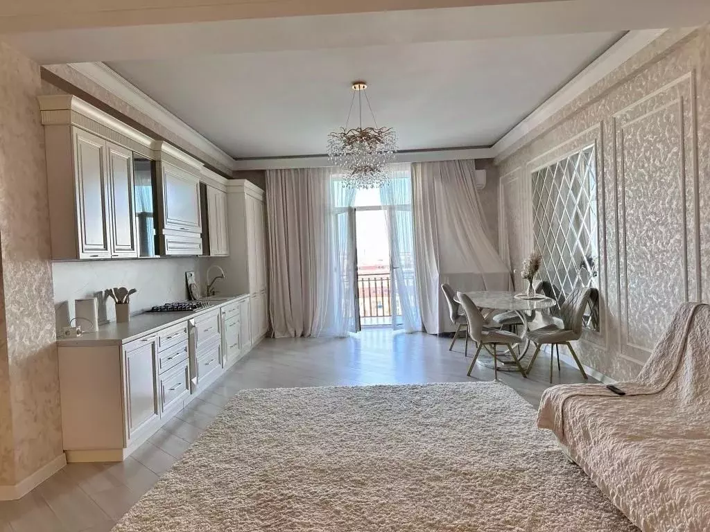 1-к кв. Дагестан, Каспийск ул. М. Халилова, 22А (96.0 м) - Фото 0
