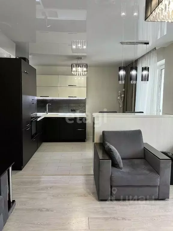 3-к кв. Тюменская область, Тюмень ул. Газовиков, 65 (76.3 м) - Фото 1