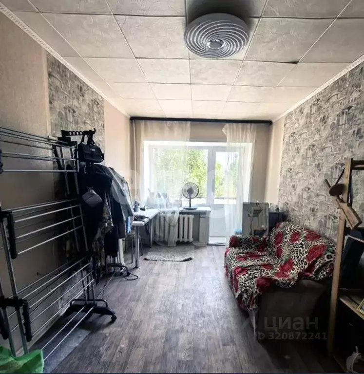 1-к кв. Самарская область, Кинель городской округ, Усть-Кинельский пгт ... - Фото 0