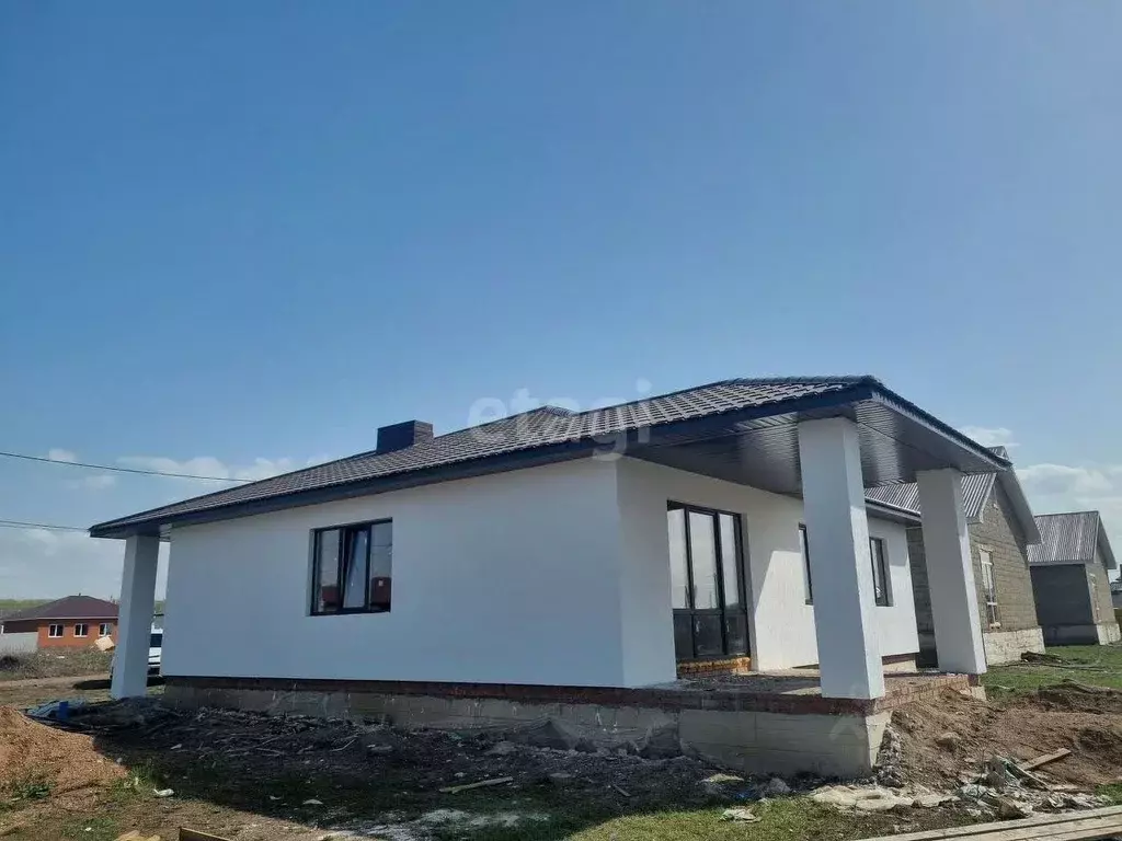 Дом в Башкортостан, Стерлитамакский район, Казадаевский сельсовет, с. ... - Фото 2