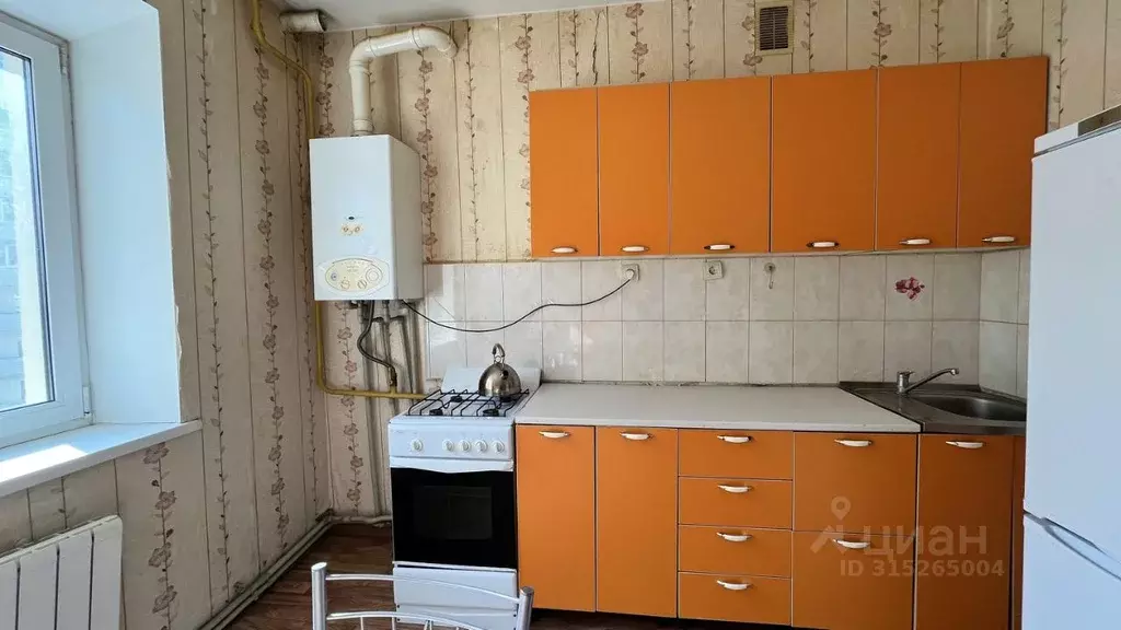 2-к кв. Саратовская область, Саратов ул. Лесная республика, 9 (58.0 м) - Фото 0