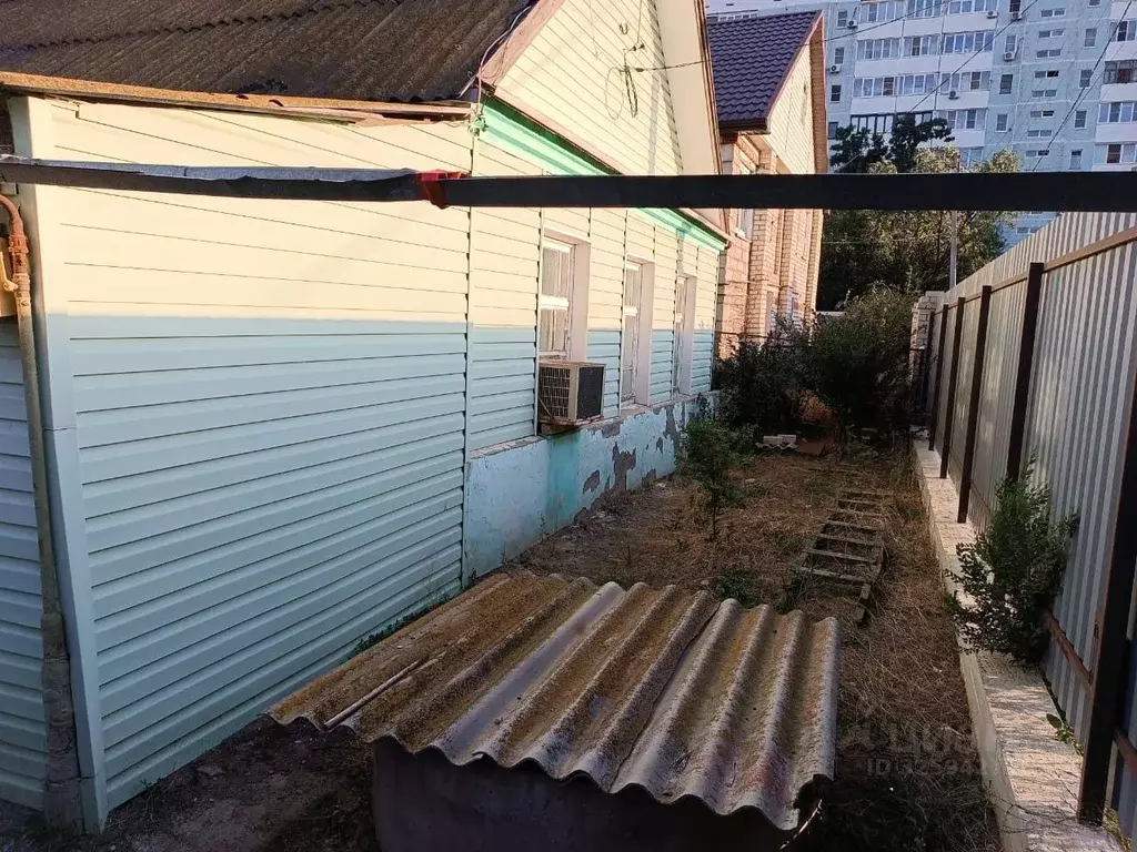 Дом в Астраханская область, Астрахань ул. Кулибина, 33 (75 м) - Фото 2