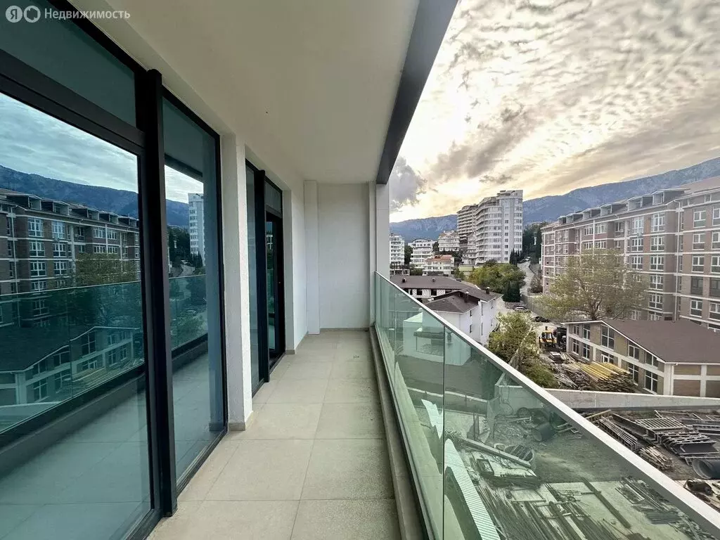 1-комнатная квартира: Ялта, улица Войкова, 39Ак2 (77.3 м) - Фото 2