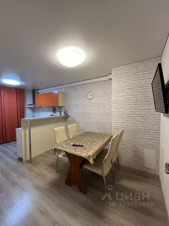 3-к кв. Саратовская область, Энгельс ул. Шурова Гора, 7/8 (80.0 м) - Фото 0