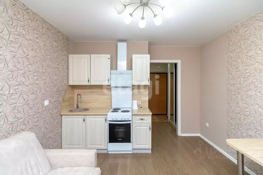 Студия Тюменская область, Тюмень Мелиораторов мкр, ул. Голышева, 10 ... - Фото 1