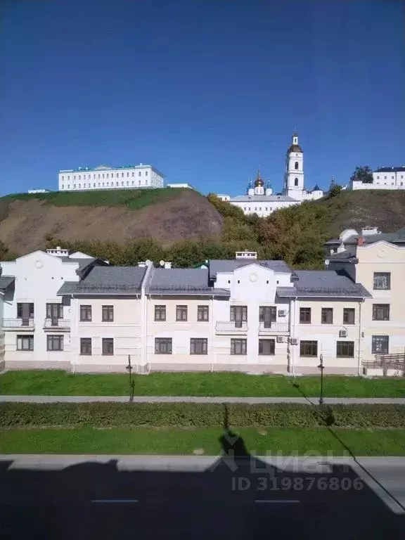 3-к кв. Тюменская область, Тобольск ул. Розы Люксембург, 6/4 (80.0 м) - Фото 0