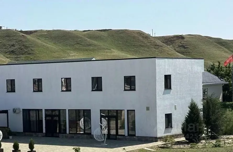 Дом в Крым, Ленинский район, Белинское с/пос, с. Новоотрадное ул. ... - Фото 2