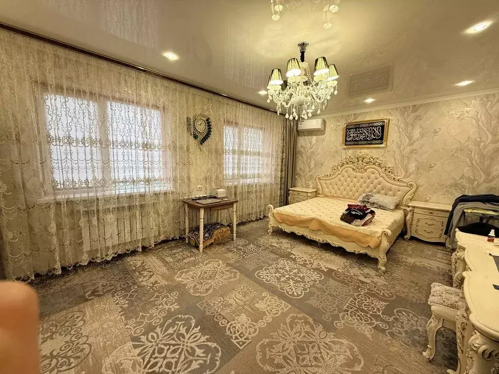 Дом в Крым, Кировский район, Первомайское с/пос, с. Первомайское ул. ... - Фото 1