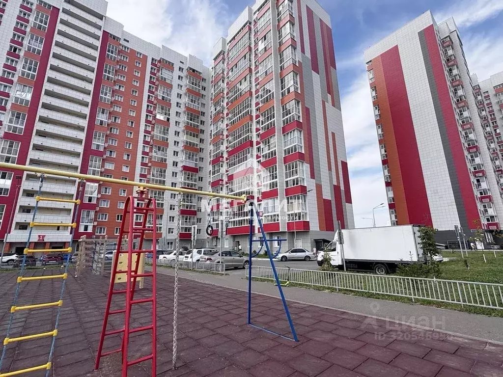 3-к кв. Татарстан, Казань ул. Мустая Карима, 3 (86.3 м) - Фото 0