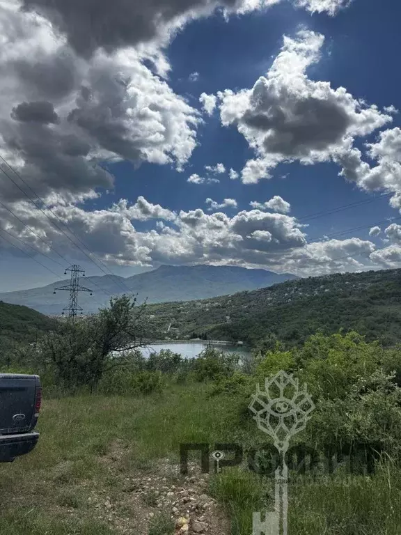 Участок в Крым, Алушта муниципальный округ, с. Лучистое ул. Табачная ... - Фото 1