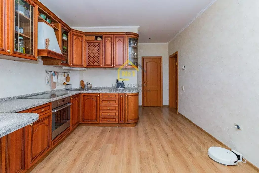 2-к кв. Челябинская область, Челябинск ул. Яблочкина, 3 (75.7 м) - Фото 1
