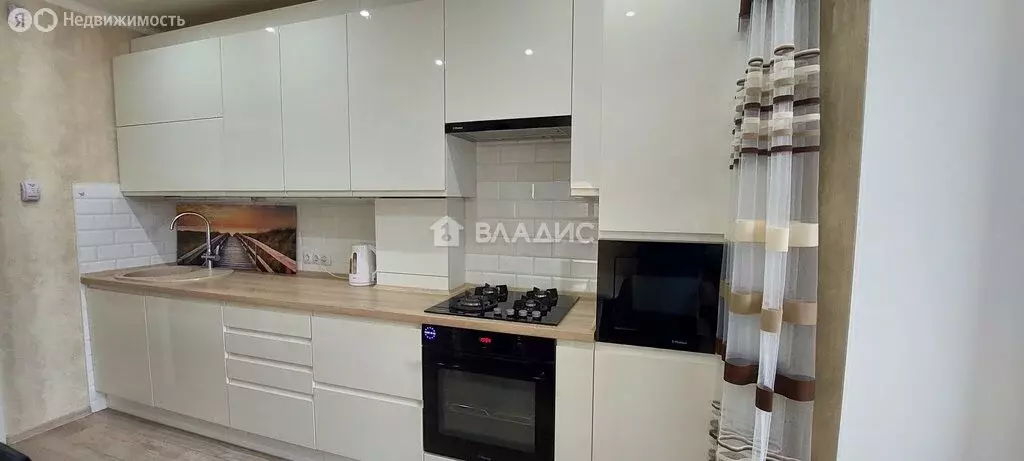 1-комнатная квартира: Зеленоградск, улица Героя России Александра ... - Фото 2