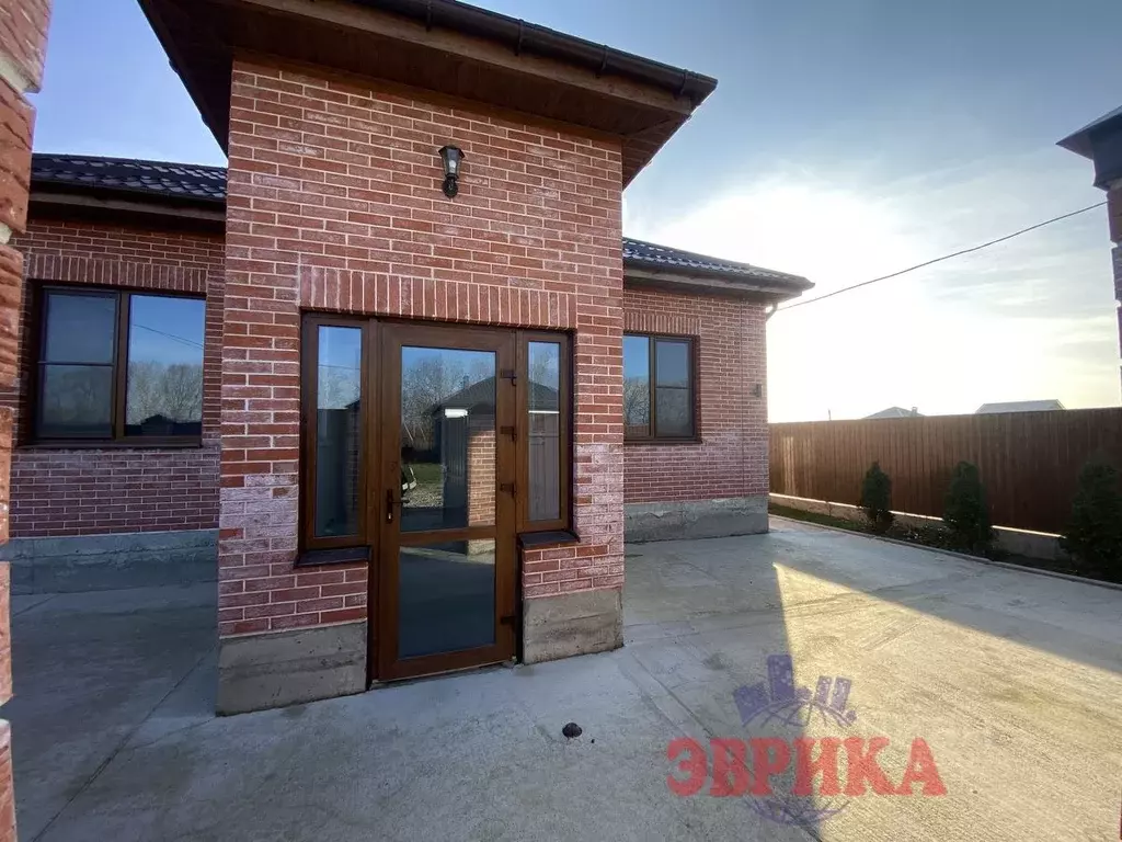 Дом в Краснодарский край, Крымск ул. Замулы, 38 (112 м) - Фото 2