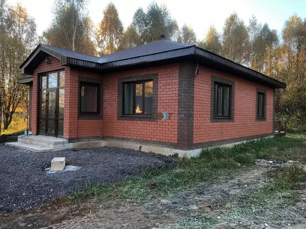 Дом в село Иглино, улица Вакульского, 50 (100 м) - Фото 1