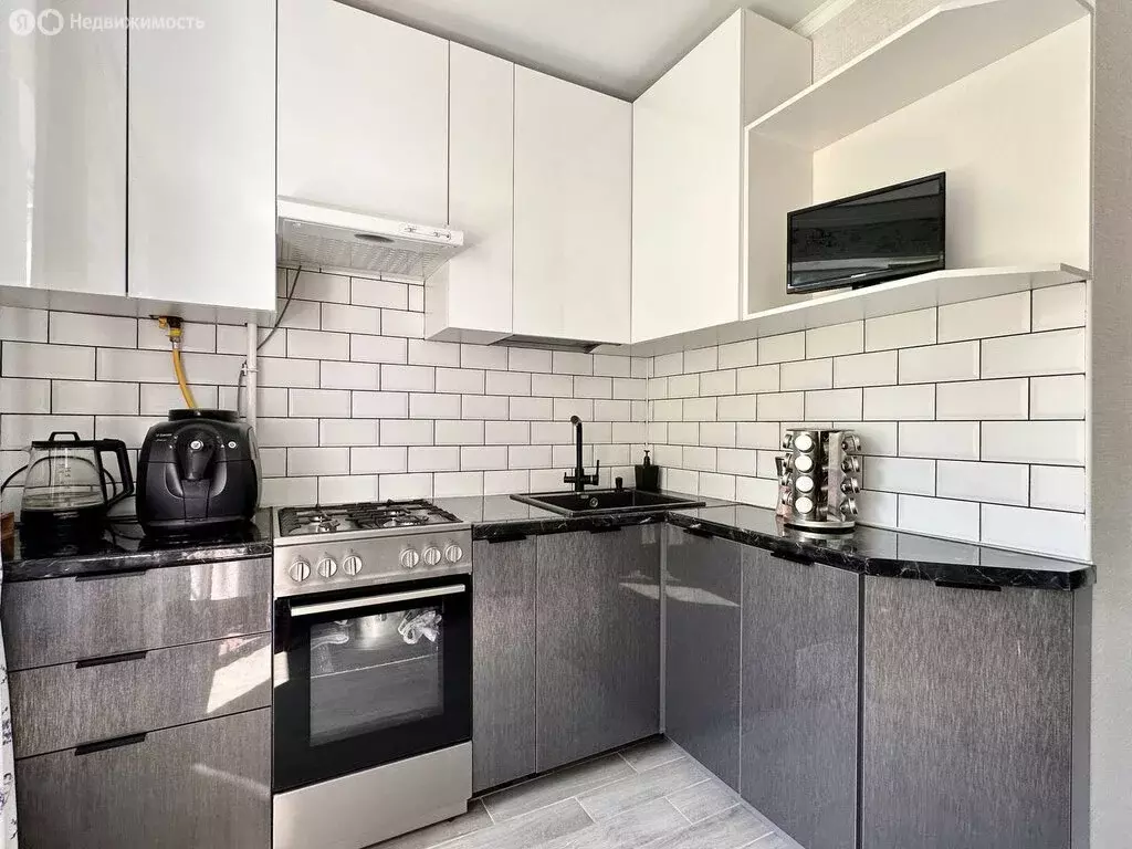 1-комнатная квартира: Казань, улица Батыршина, 21 (33 м) - Фото 0