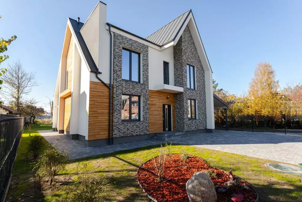 Дом в Калининградская область, Калининград Черноморская ул., 21 (232 ... - Фото 2