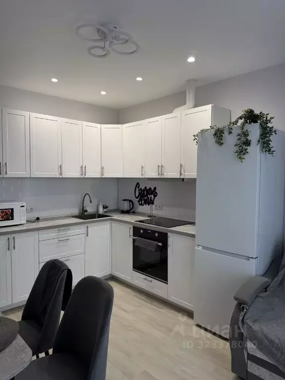 2-к кв. Новосибирская область, Новосибирск ул. Ясный Берег, 33 (53.0 ... - Фото 1