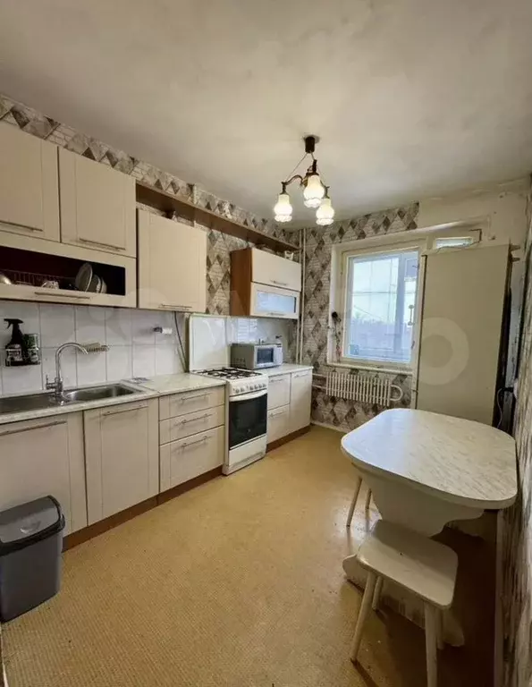 1-к. квартира, 38 м, 8/9 эт. - Фото 0