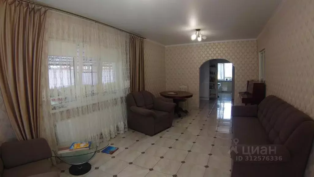 Дом в Ставропольский край, Новоалександровск ул. Курченко, 44 (160 м) - Фото 0