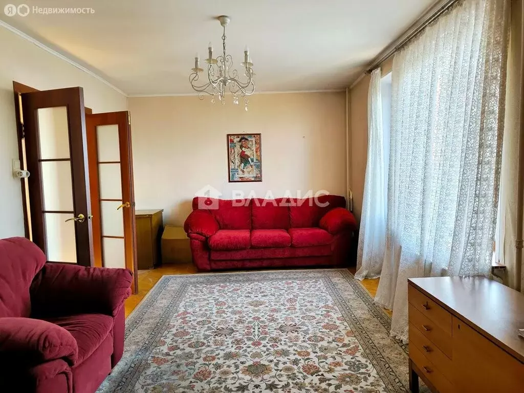 3-комнатная квартира: посёлок городского типа Монино, улица Баранова, ... - Фото 2