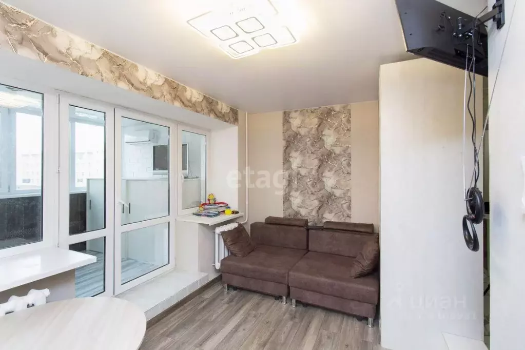 4-к кв. Тюменская область, Тюмень ул. Максима Горького, 90 (118.9 м) - Фото 1