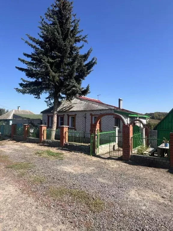 Дом в Курская область, Курский район, Нижнемедведицкий сельсовет, д. ... - Фото 0