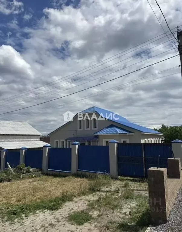 Дом в Белгородская область, Белгород пер. 2-й Бирюзовый, 7 (150 м) - Фото 2