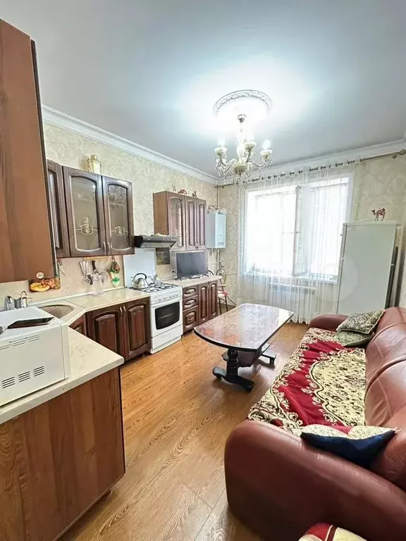 2-к. квартира, 90 м, 2/9 эт. - Фото 0