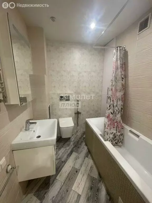 Квартира-студия: Омск, улица Кирова, 51 (38.8 м) - Фото 1