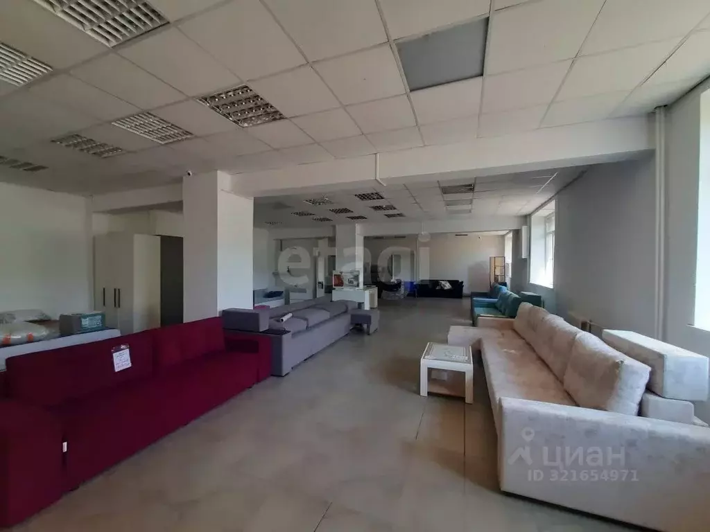 Помещение свободного назначения в Калмыкия, Элиста ул. Ю. Клыкова, 87 ... - Фото 1