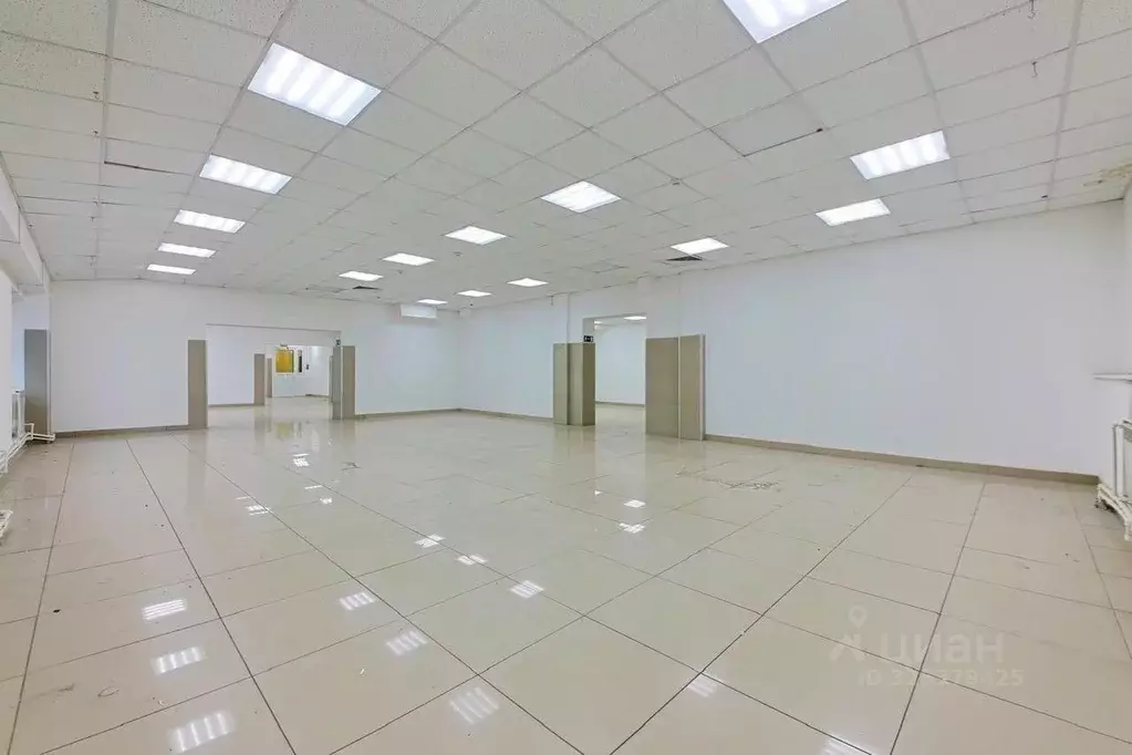 Помещение свободного назначения в Санкт-Петербург Октябрьская наб., ... - Фото 0