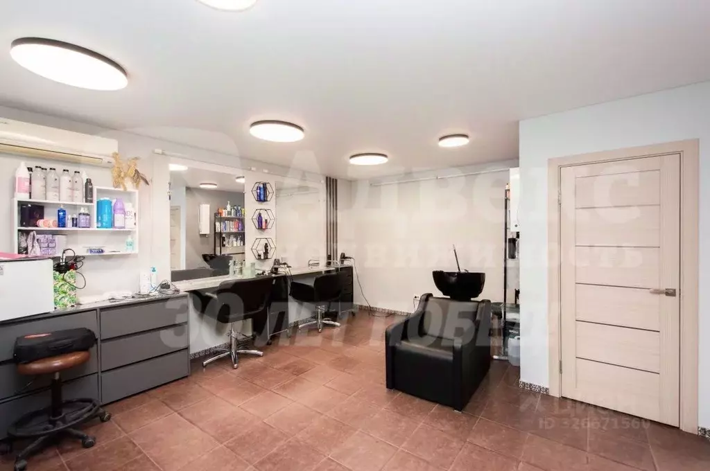 Помещение свободного назначения в Тюменская область, Тюмень ул. ... - Фото 1