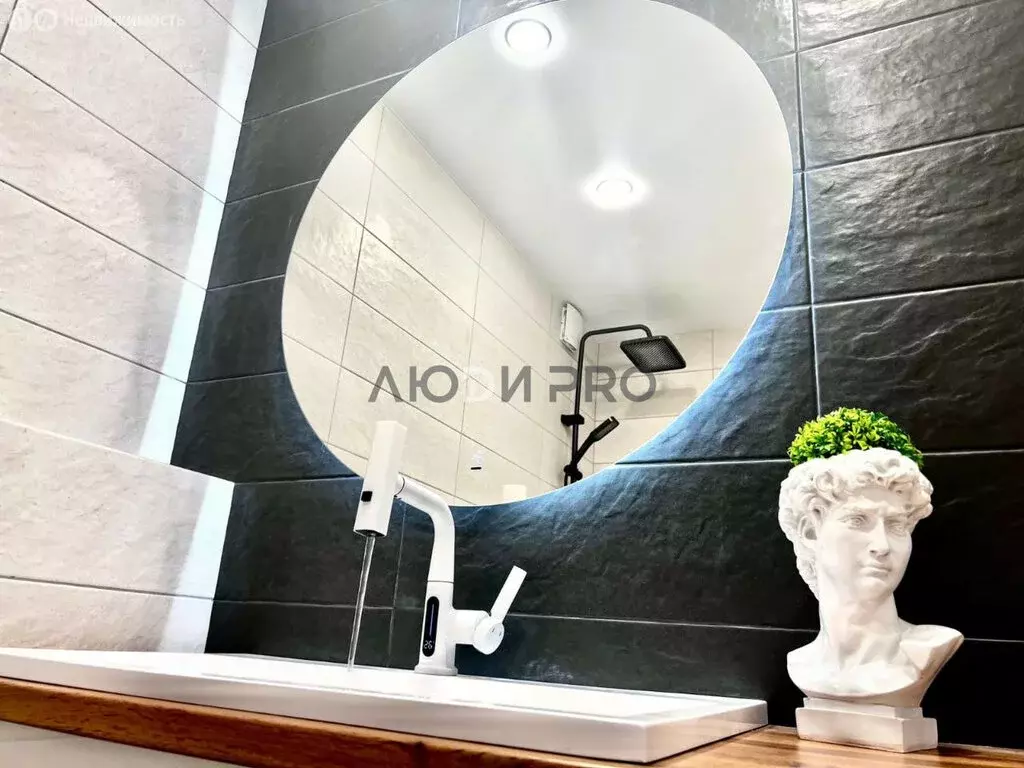 2-комнатная квартира: Саратов, улица имени Е.И. Пугачёва, 169 (60 м) - Фото 1