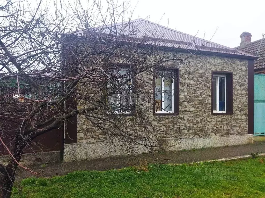 Дом в Кабардино-Балкария, Прохладный ул. Овчарова (61 м) - Фото 0