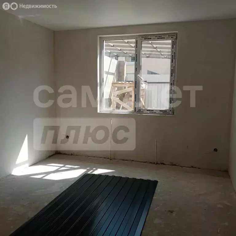 Квартира-студия: Севастополь, Редутная улица, 27 (50 м) - Фото 2