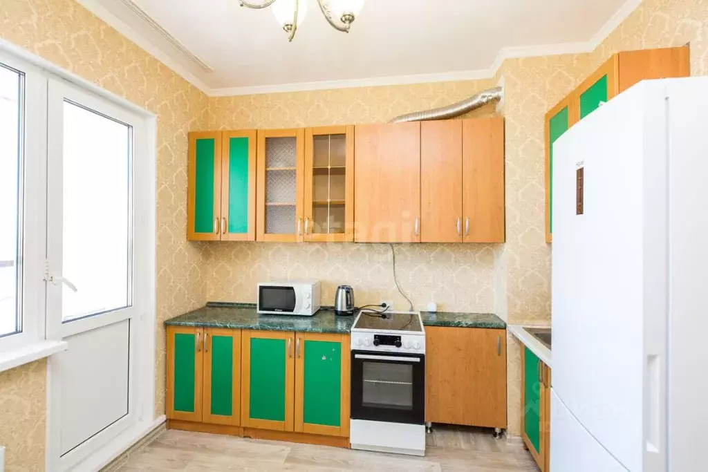 2-к кв. Ханты-Мансийский АО, Сургут ул. Есенина, 4 (59.0 м) - Фото 0