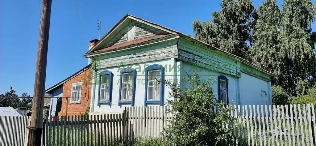 Дом в Саратовская область, Базарно-Карабулакский район, Свободинское ... - Фото 0