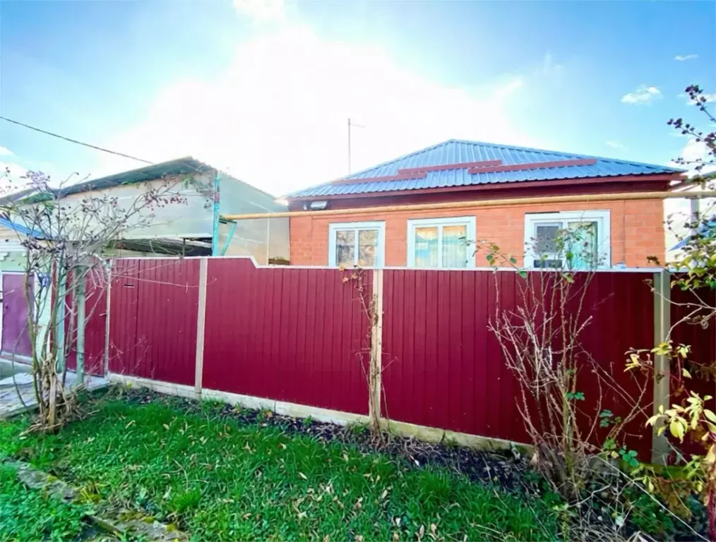 Дом в Краснодарский край, Лабинск Школьная ул. (83 м) - Фото 1