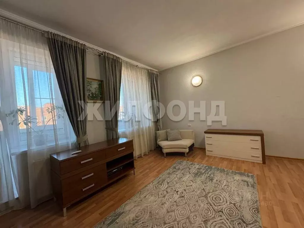 2-к кв. Хакасия, Абакан ул. Карла Маркса, 44 (92.0 м) - Фото 1